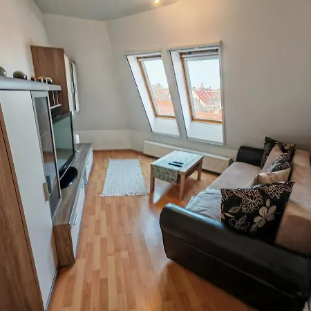 White 凯奇凯梅特